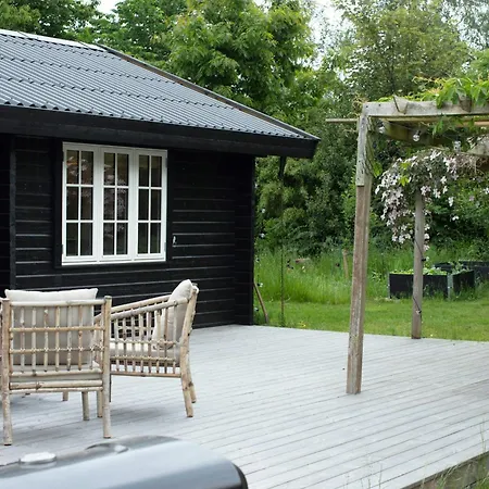 Romantic Log House Close To The Gilleleje